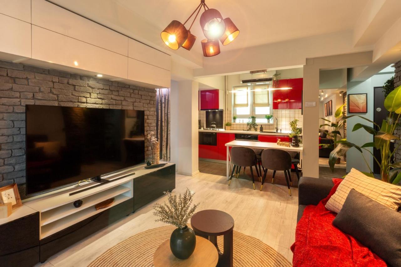 Modern 1Br Apt In The Old Town: The Perfect Choice 布加勒斯特 外观 照片