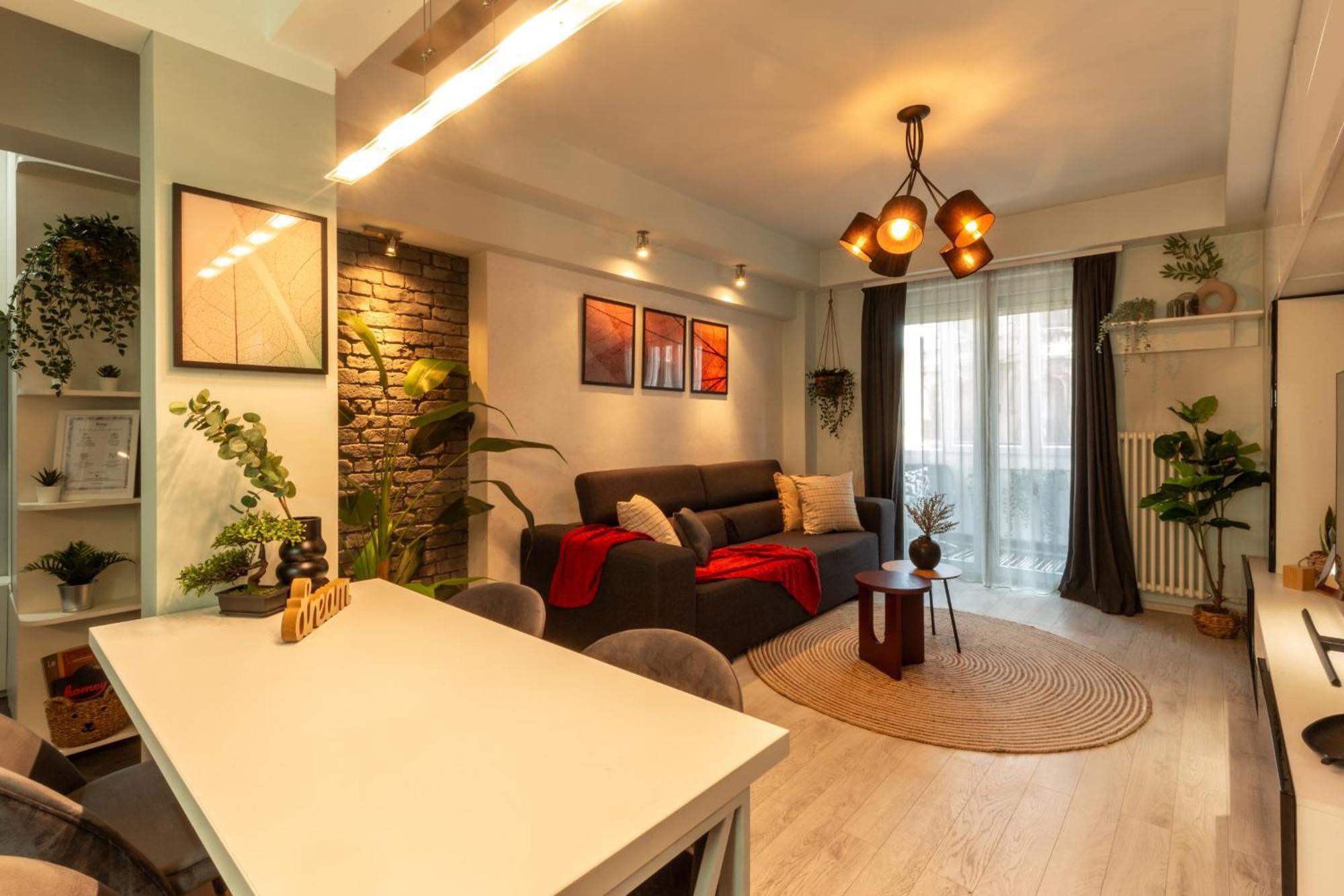 Modern 1Br Apt In The Old Town: The Perfect Choice 布加勒斯特 外观 照片